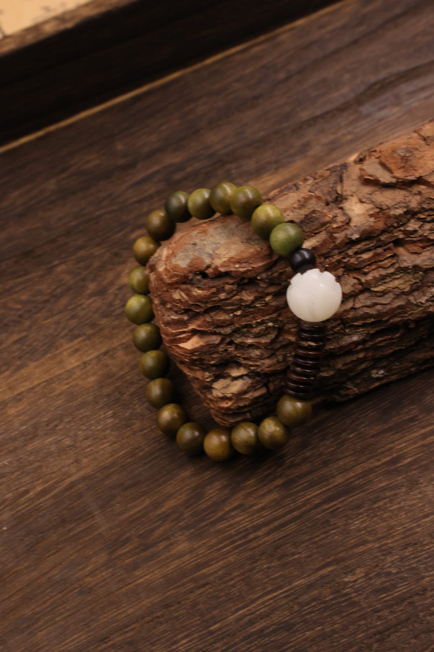 Ebony & white Jade Fengshui Bracelet Meditation Beads