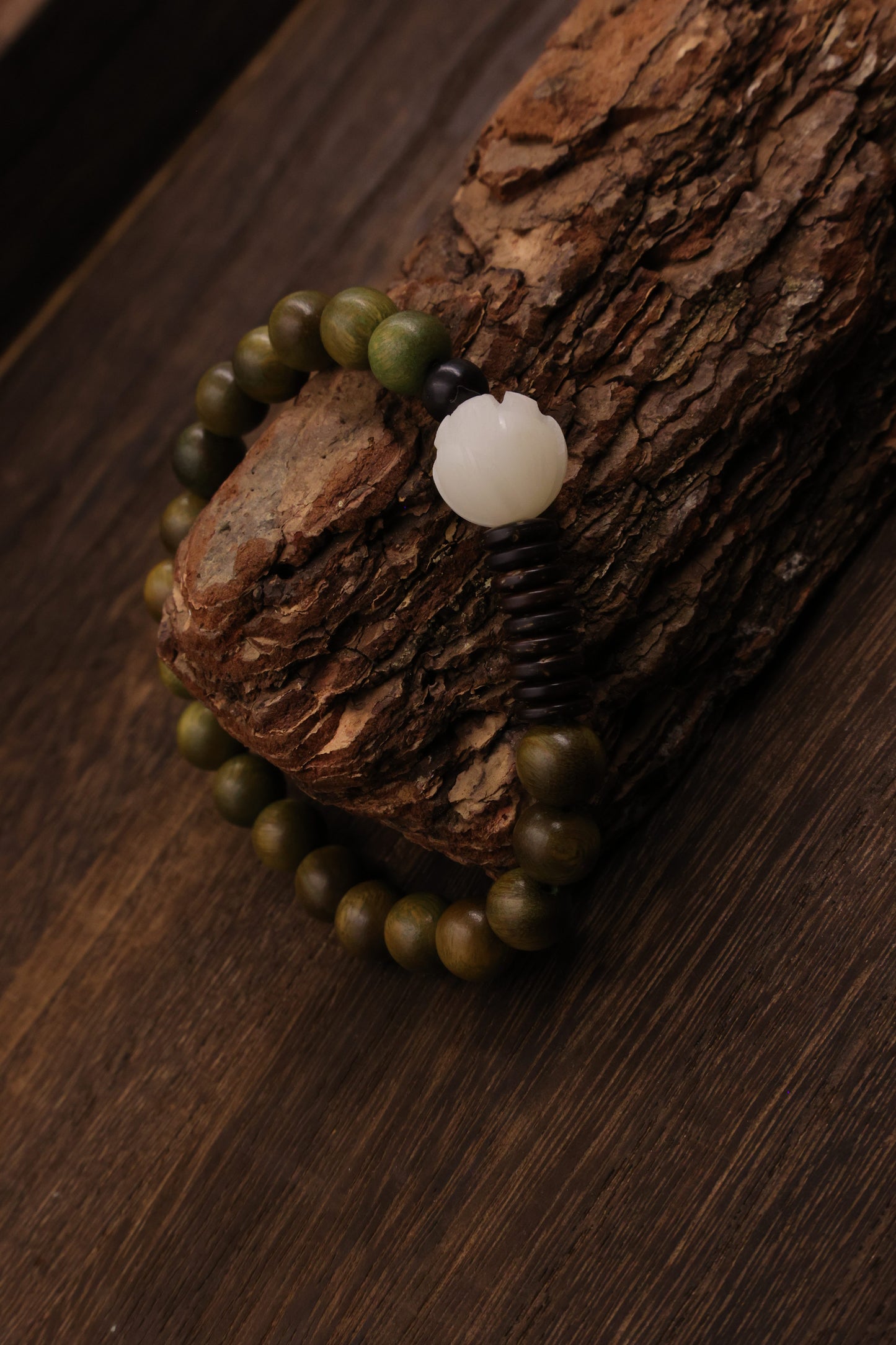 Ebony & white Jade Fengshui Bracelet Meditation Beads