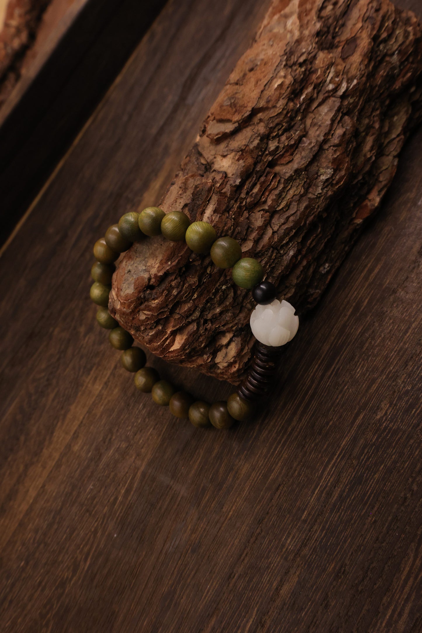 Ebony & white Jade Fengshui Bracelet Meditation Beads